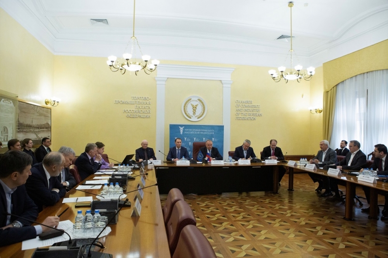 Президент ТПП РФ Сергей Катырин провел встречу с главами деловых советов