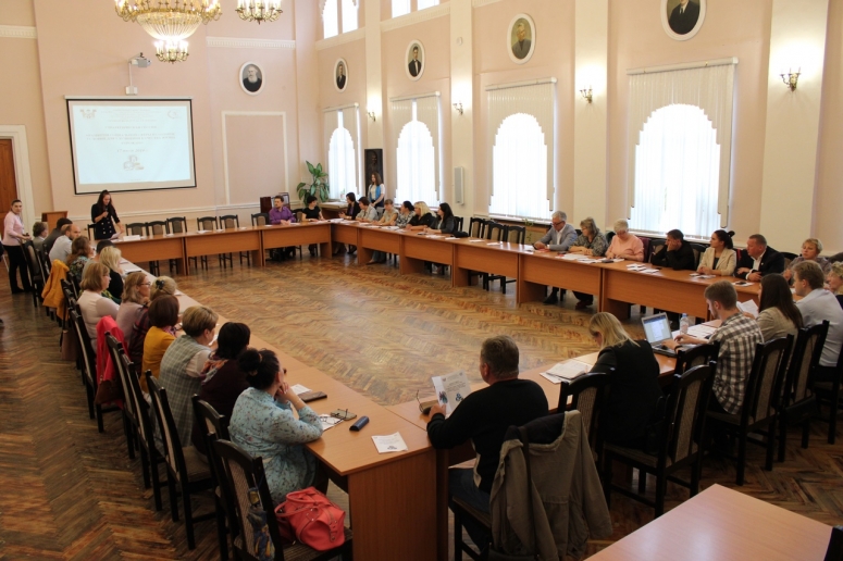 В Смоленске обсудили развитие социальной сферы и улучшение качества жизни горожан