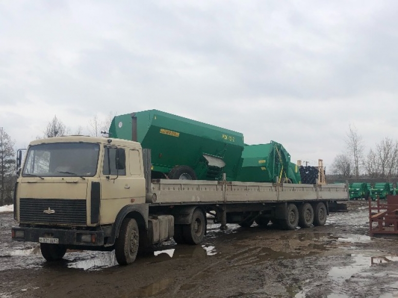 Смоленскую сельхозтехнику начали экспортировать в Казахстан