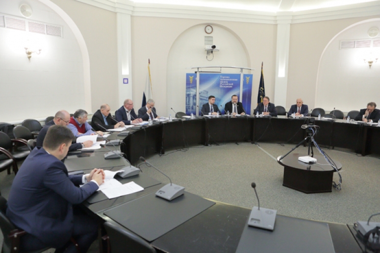 Народные и коллективные предприятия России обсудили в ТПП РФ вопросы сотрудничества с Минпромторгом и ФРП