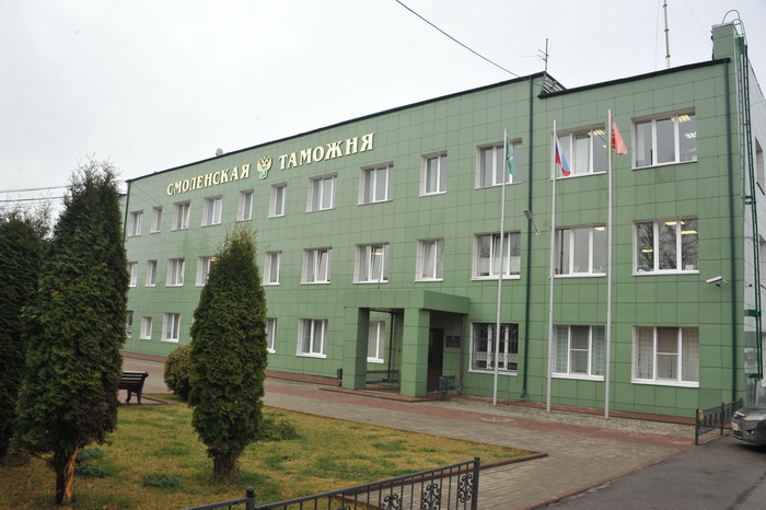 Смоленский таможенник отказался от взятки Смоленский таможенник отказался от взятки