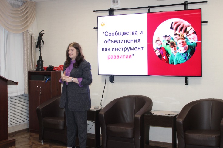 ТПП Смоленской области: чем раньше молодёжь знакомится с бизнесом, тем увереннее она в нём действует