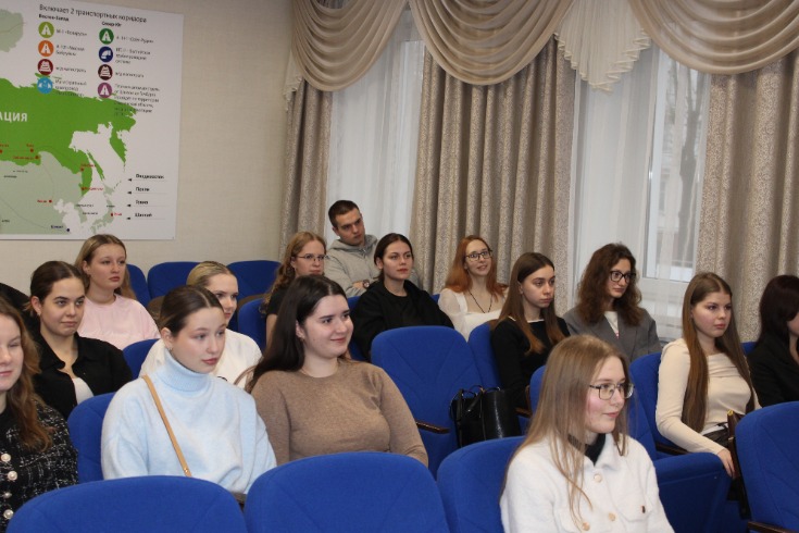 ТПП Смоленской области: чем раньше молодёжь знакомится с бизнесом, тем увереннее она в нём действует